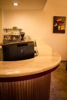 Hotel Dedoni 3*