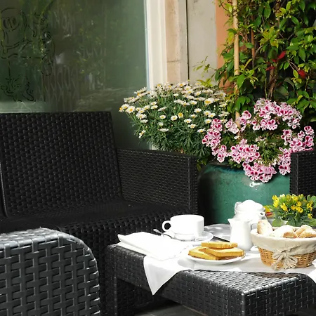 Dedoni Hotel 3*