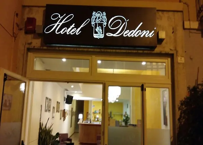 Dedoni ホテル 3*